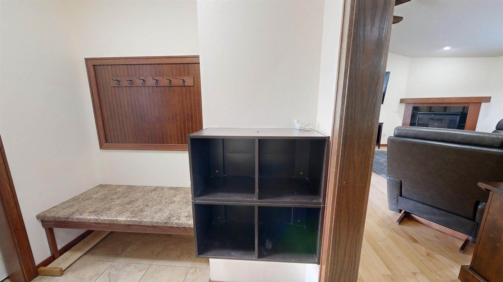 W7954 Country Ave, Holland, WI 54636