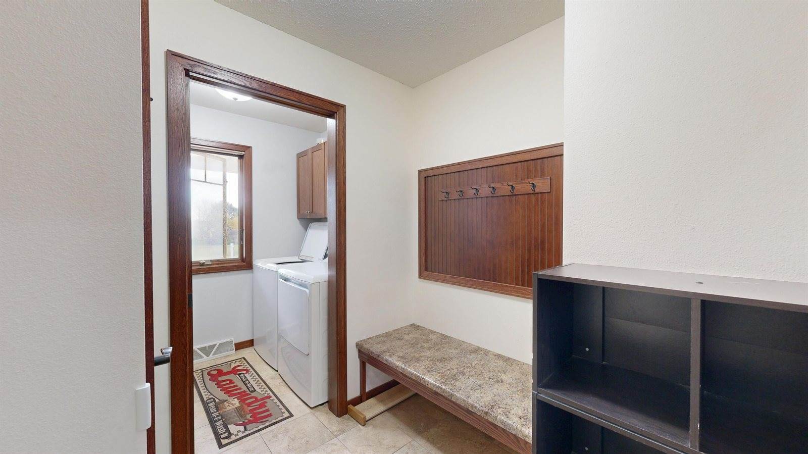 W7954 Country Ave, Holland, WI 54636