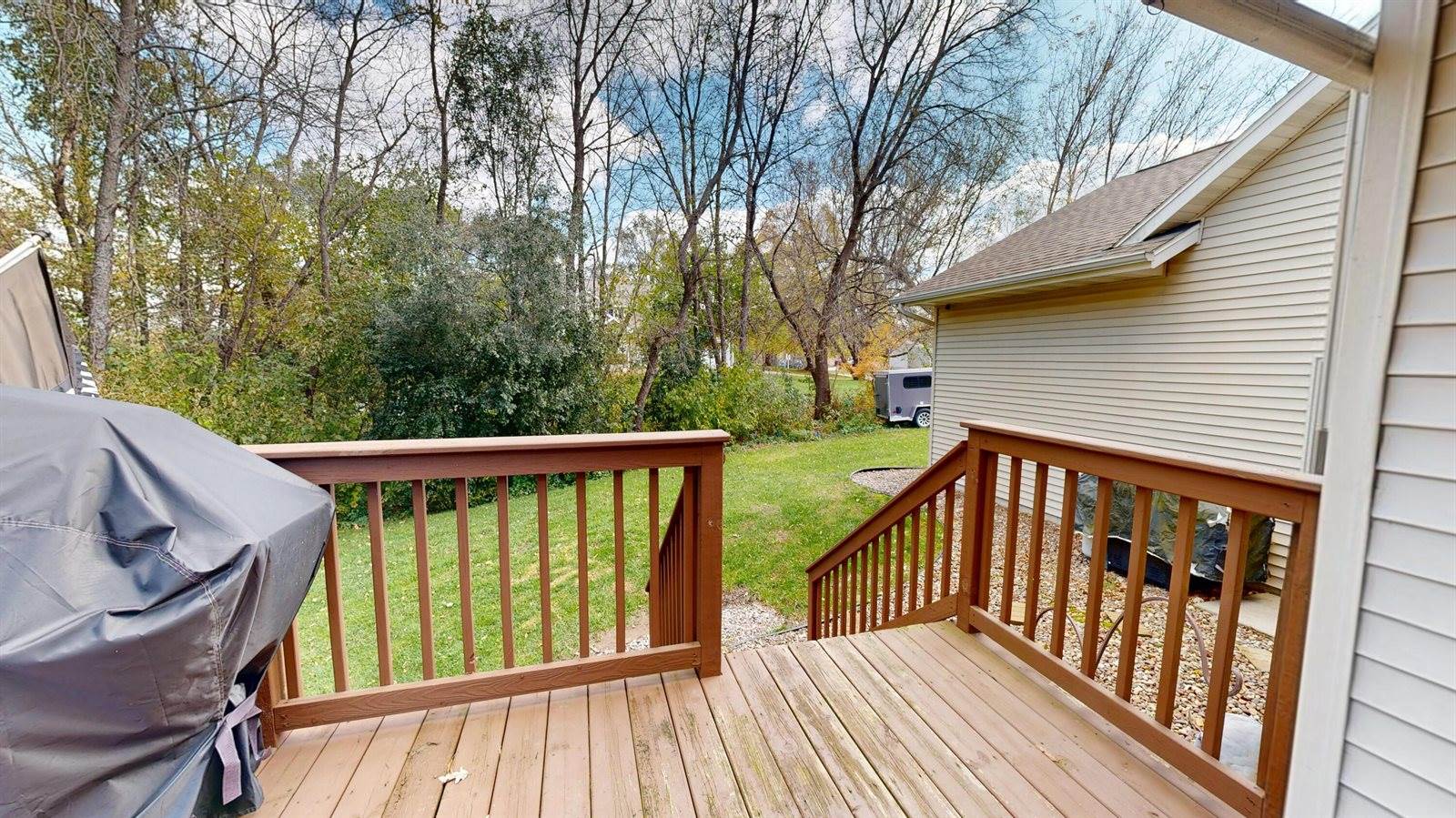 W7954 Country Ave, Holland, WI 54636