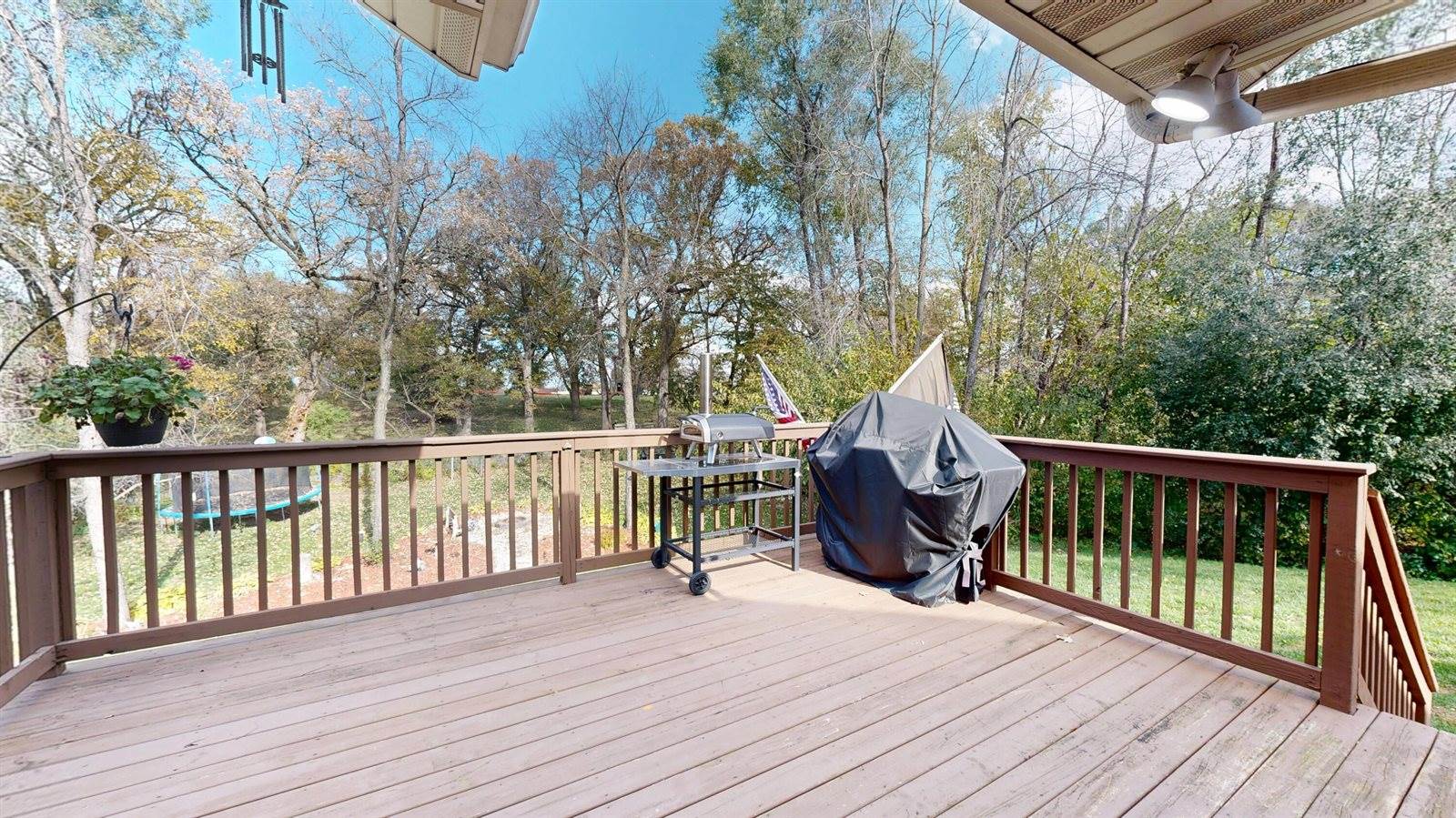 W7954 Country Ave, Holland, WI 54636