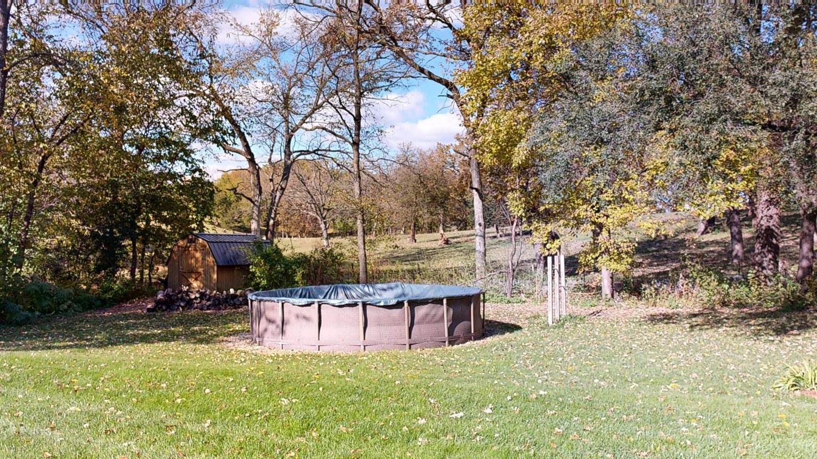 W7954 Country Ave, Holland, WI 54636