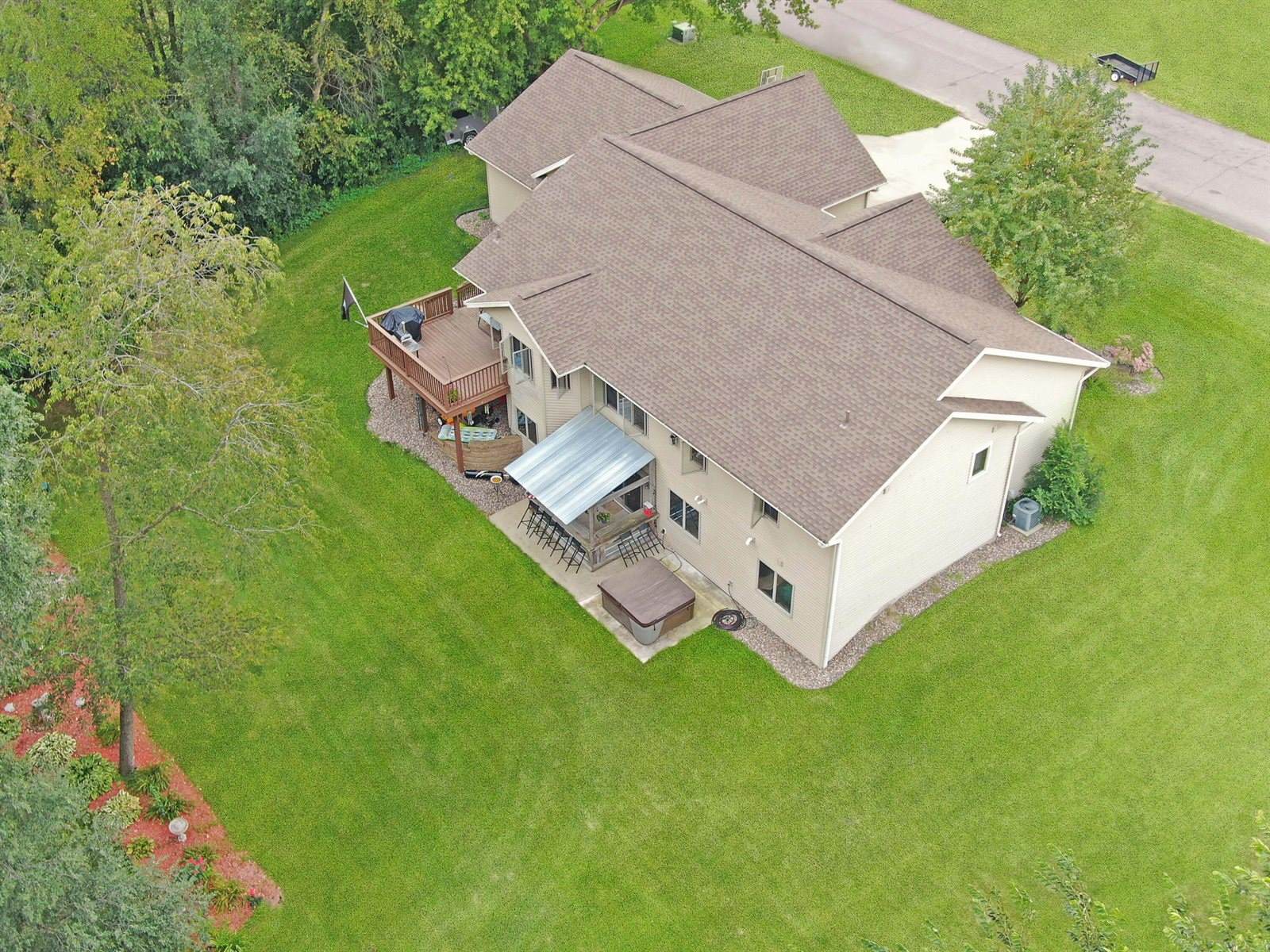 W7954 Country Ave, Holland, WI 54636