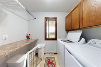 W7954 Country Ave, Holland, WI 54636