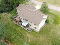 W7954 Country Ave, Holland, WI 54636
