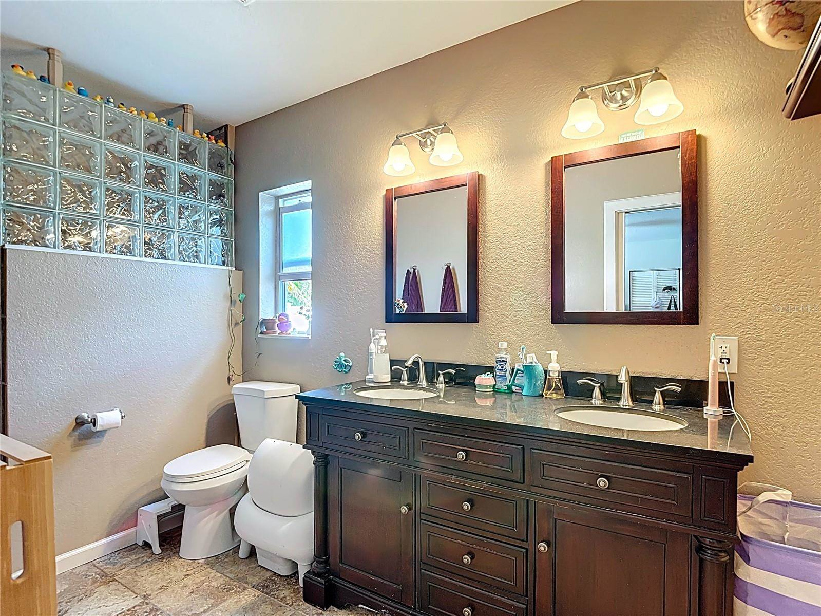 5335 8TH Avenue North, Saint Petersburg, FL 33710