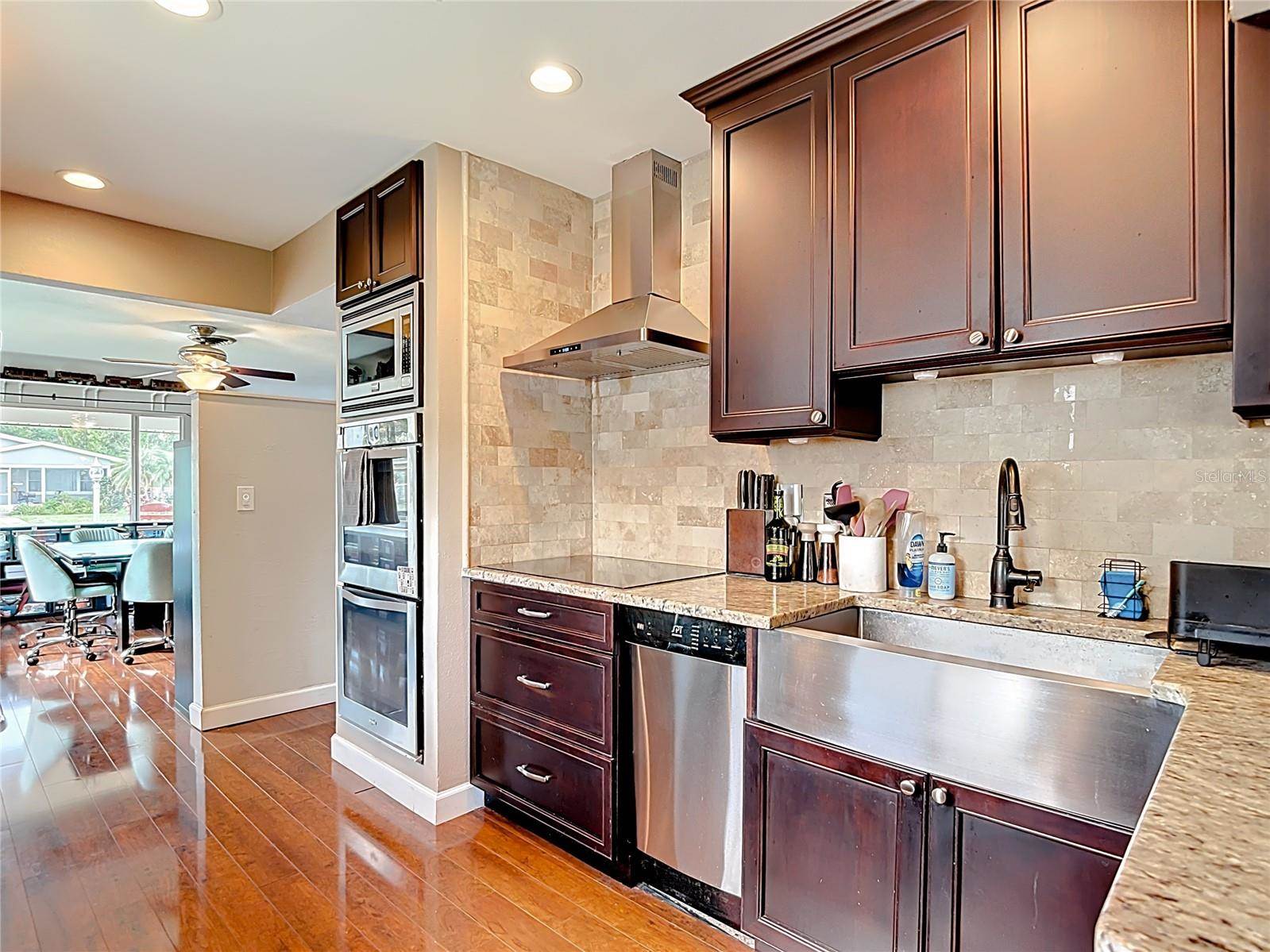 5335 8TH Avenue North, Saint Petersburg, FL 33710