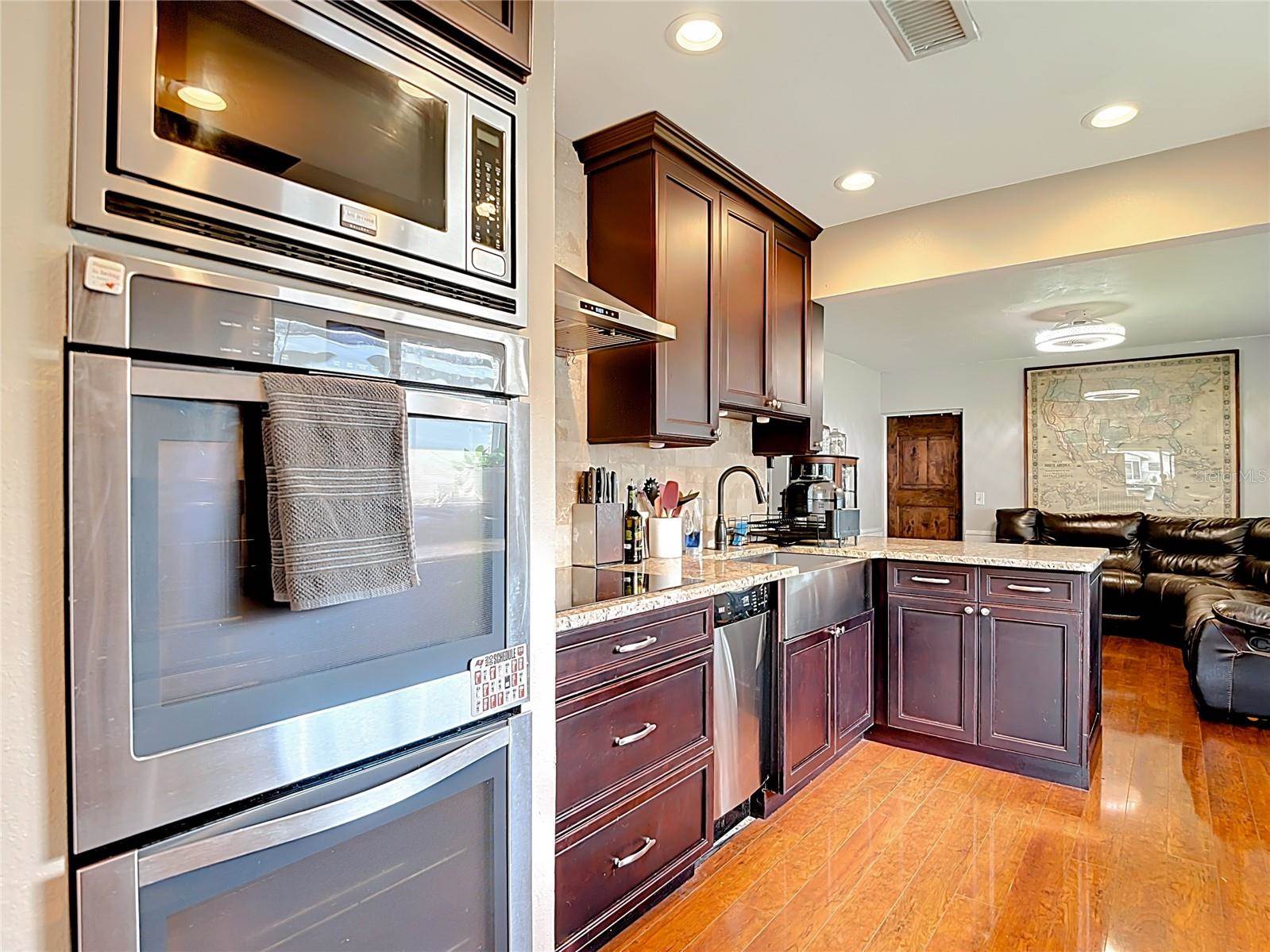 5335 8TH Avenue North, Saint Petersburg, FL 33710