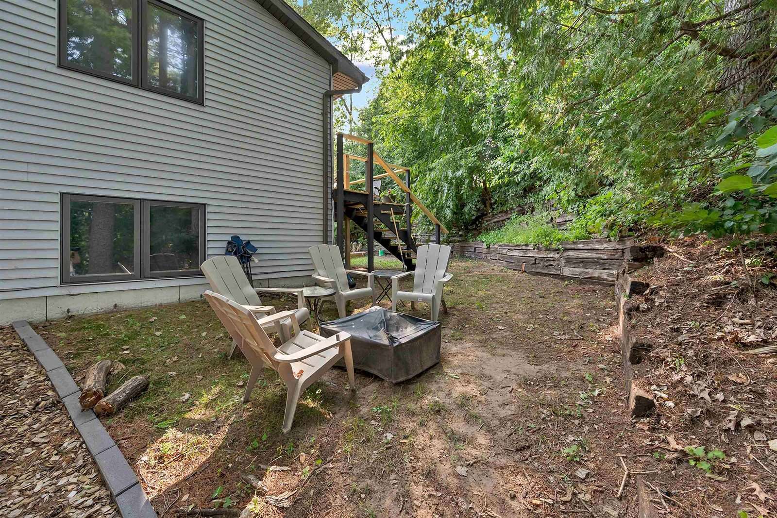 929 Laverne Drive, Green Bay, WI 54311