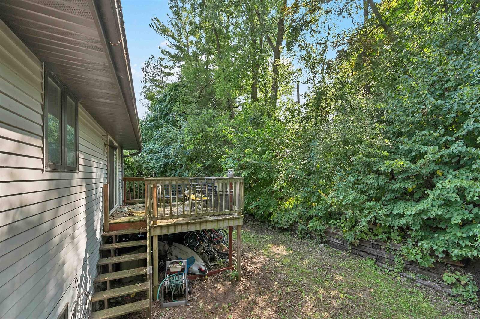 929 Laverne Drive, Green Bay, WI 54311