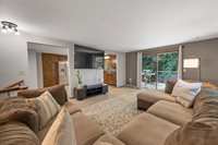 929 Laverne Drive, Green Bay, WI 54311