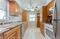 2224 Pembroke Road, Lansinng, MI 48906