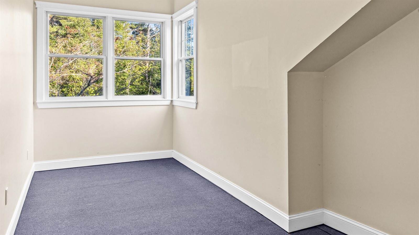 245 Center Drive, Orrington, ME 04474