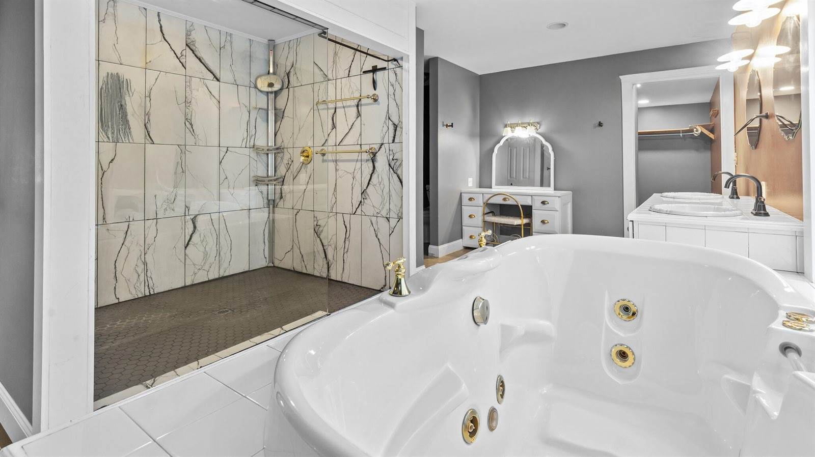 245 Center Drive, Orrington, ME 04474