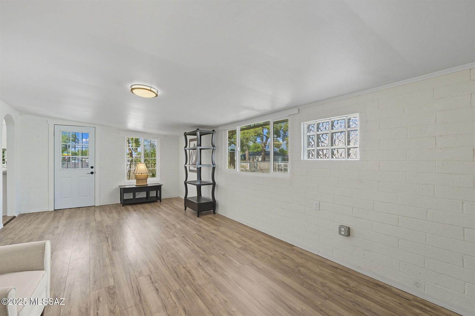 1273 West Allegheny Street, Tucson, AZ 85705