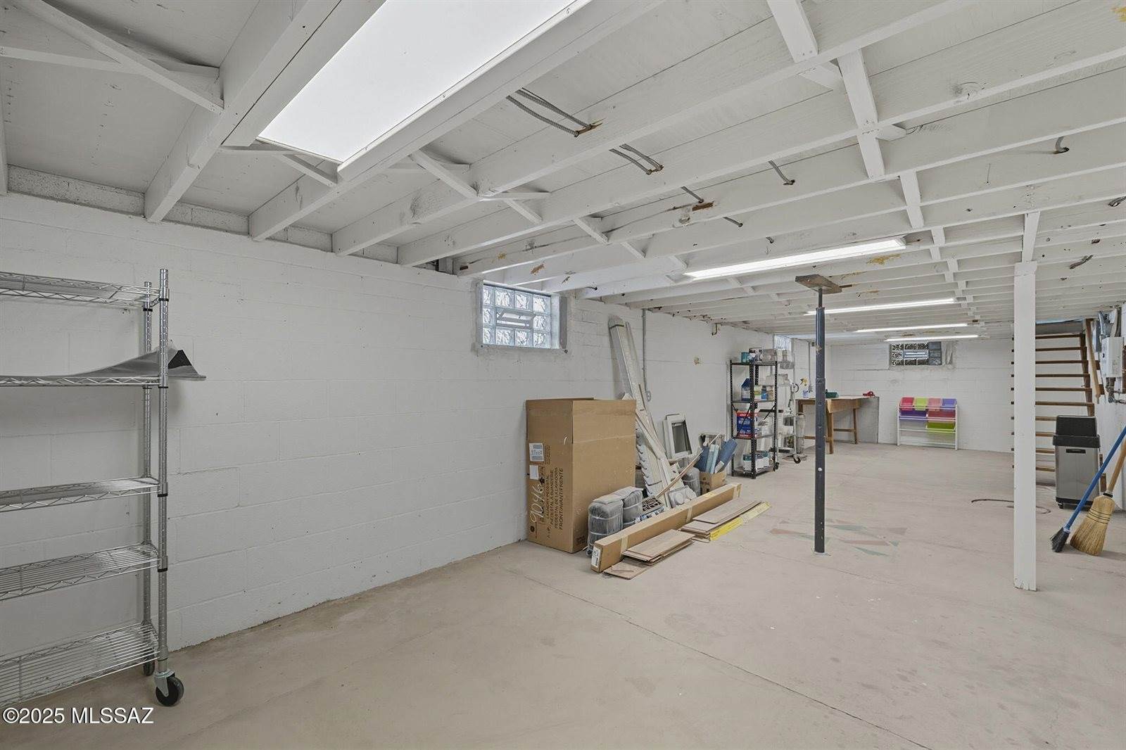 1273 West Allegheny Street, Tucson, AZ 85705