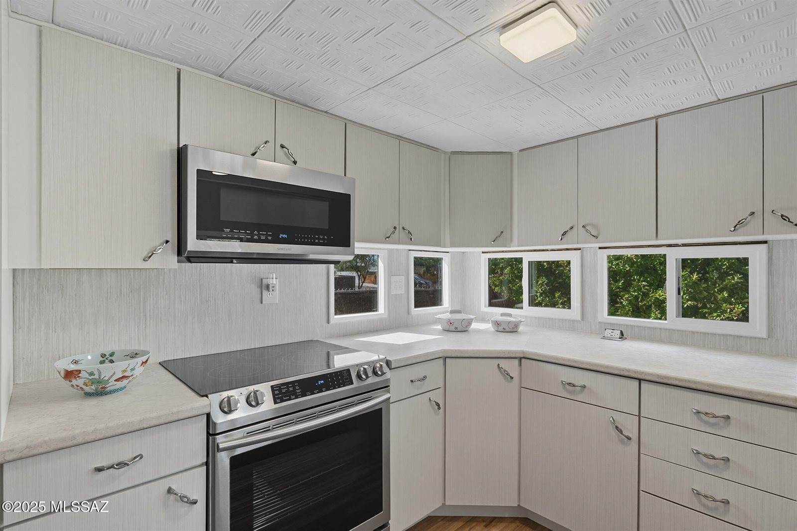 1273 West Allegheny Street, Tucson, AZ 85705