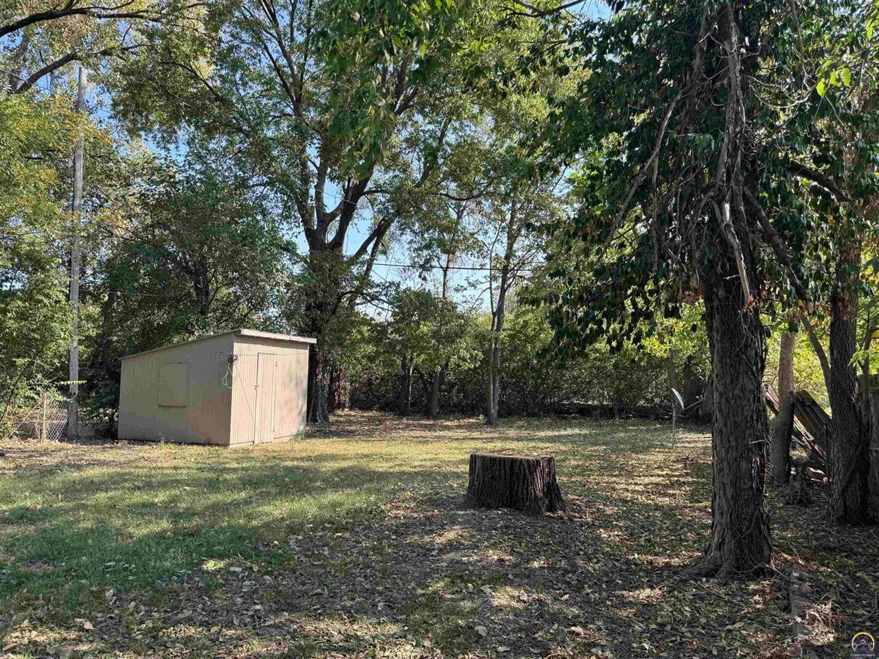 208 SW MacVicar AVE, Topeka, KS 66606