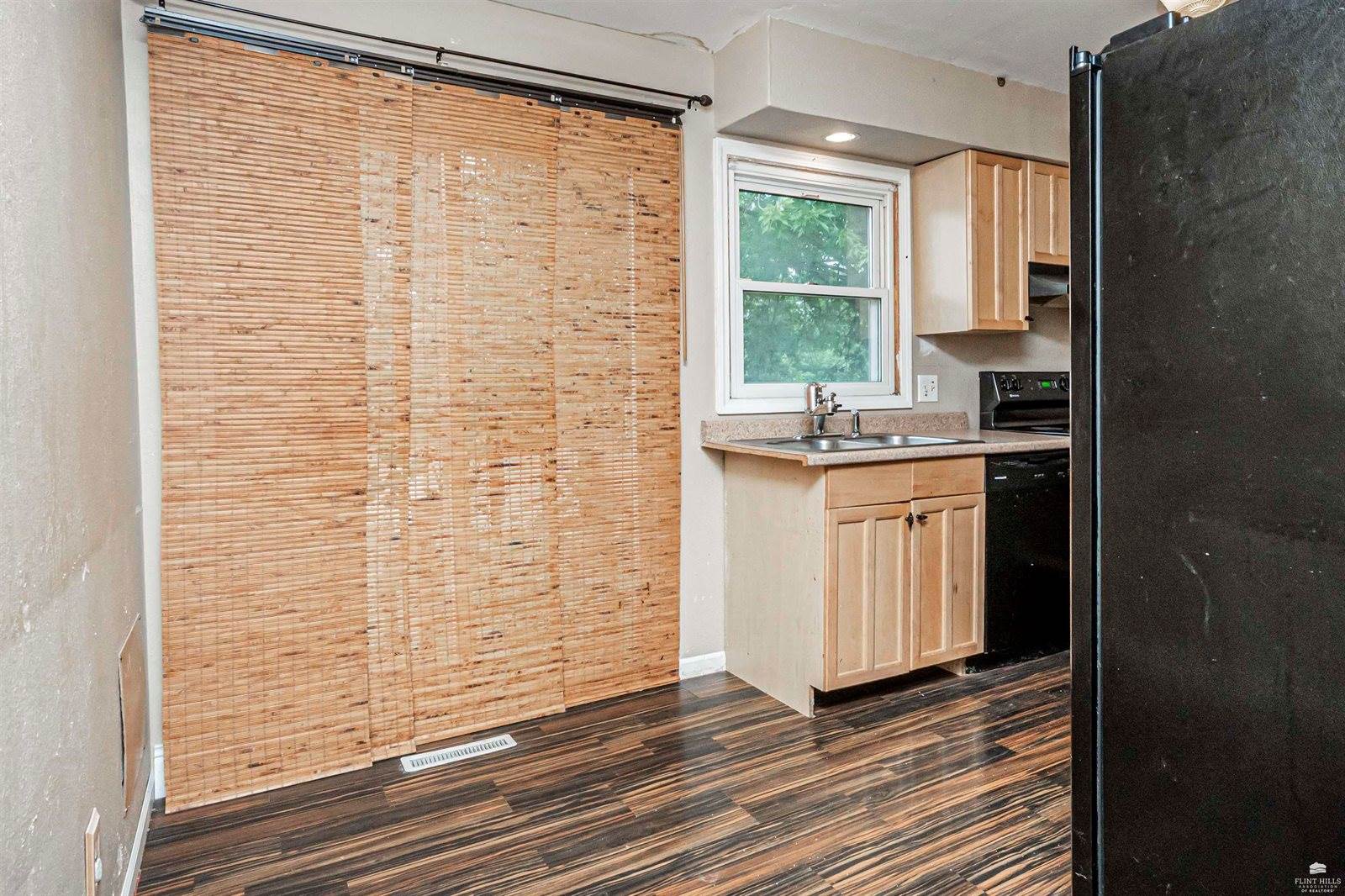 1409 West 14th Street, Junction City, KS 66441