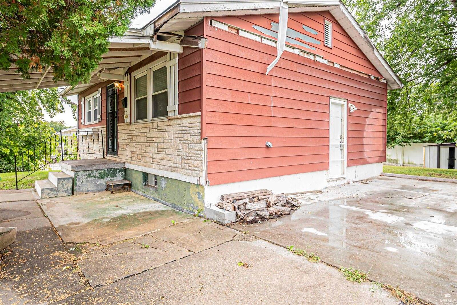 1409 West 14th Street, Junction City, KS 66441