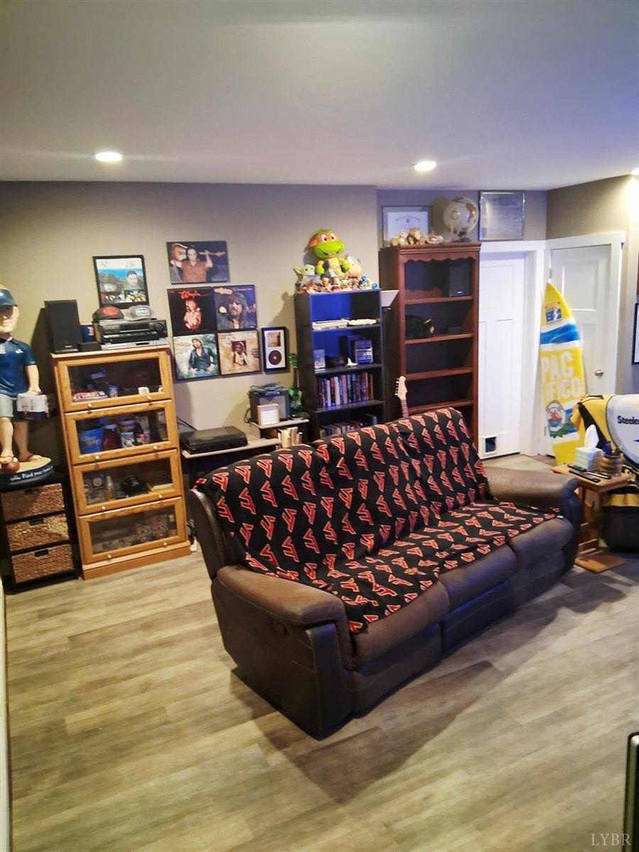 108 Mansfield Drive, Madison Heights, VA 24572