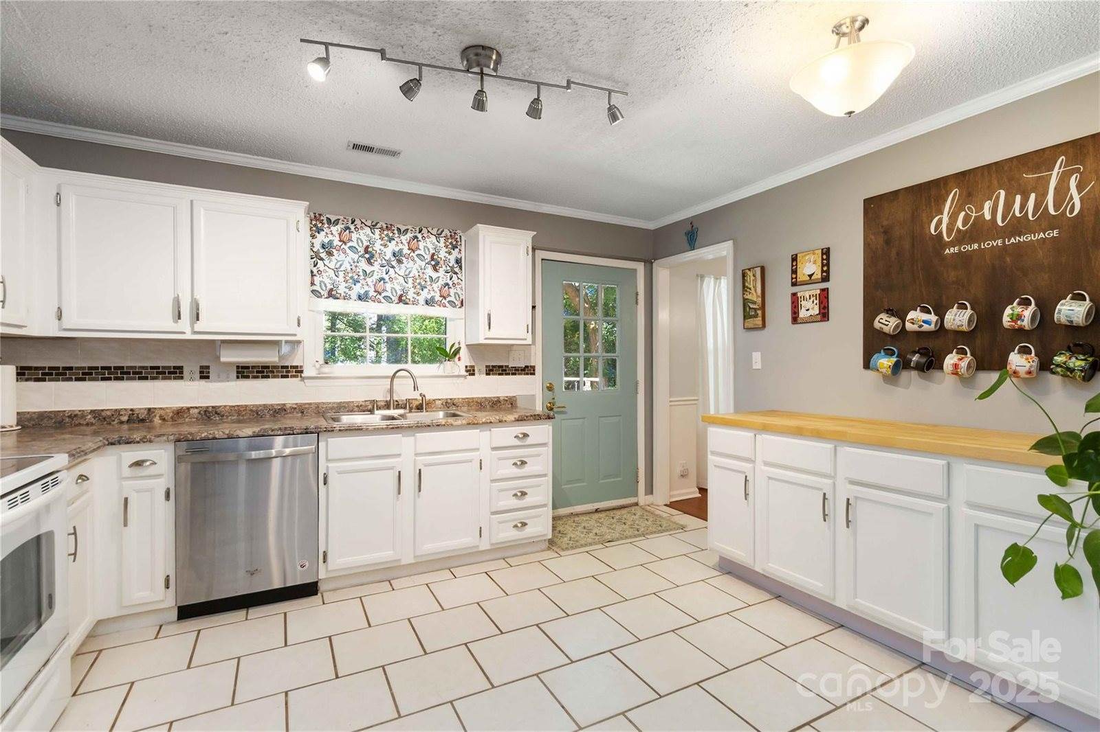 9723 Manus Court, Matthews, NC 28105