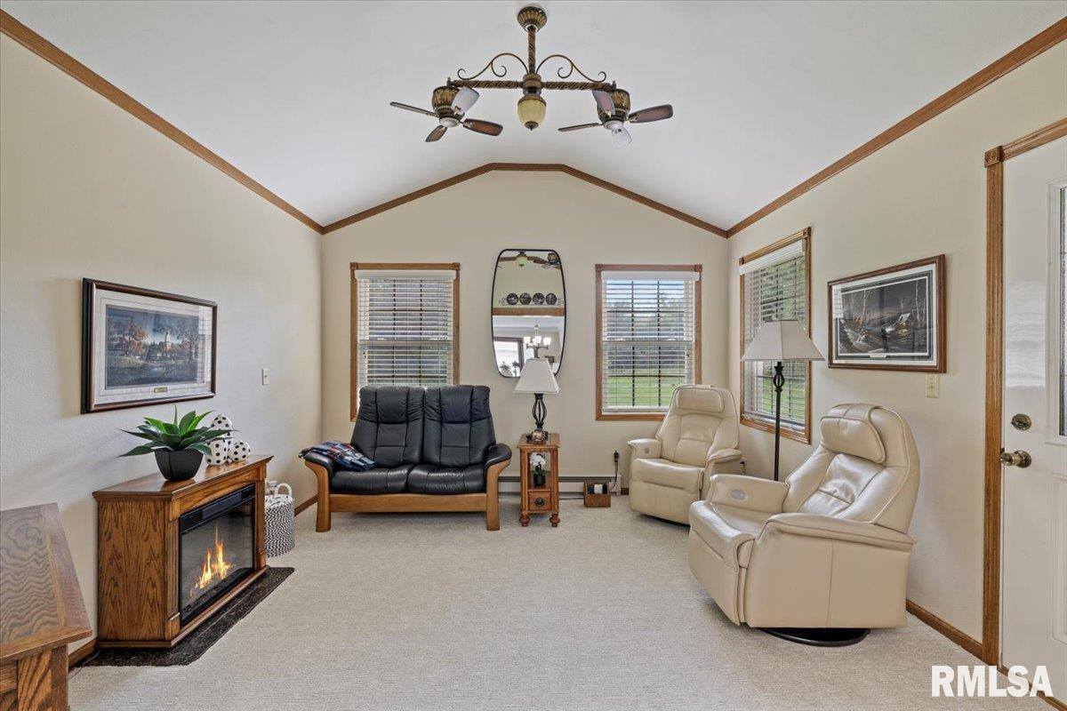 115 West 19TH Avenue, Coal Valley, IL 61240