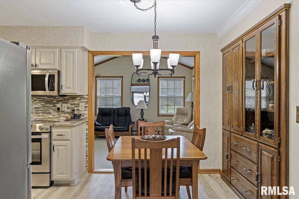 115 West 19TH Avenue, Coal Valley, IL 61240