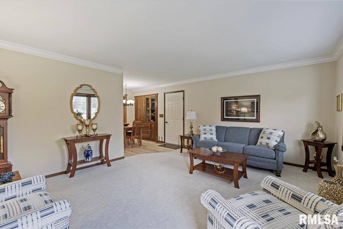 115 West 19TH Avenue, Coal Valley, IL 61240