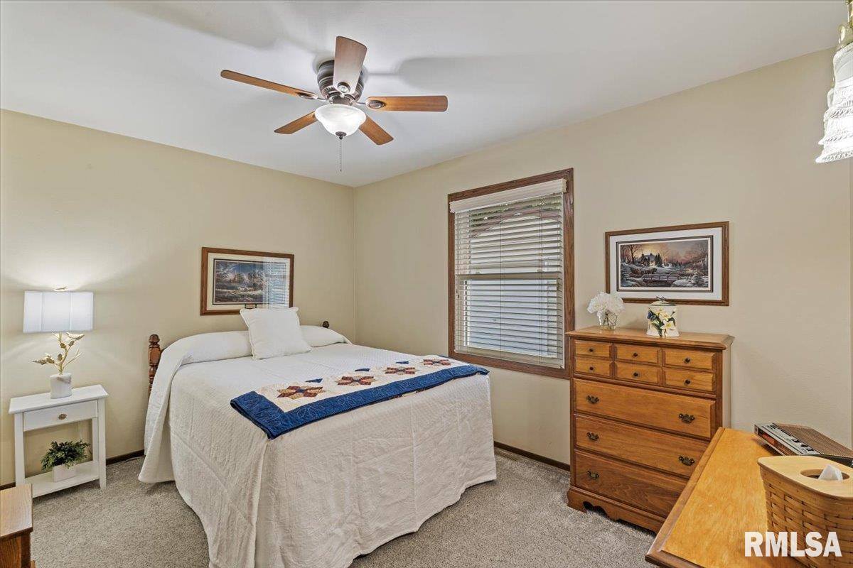 115 West 19TH Avenue, Coal Valley, IL 61240