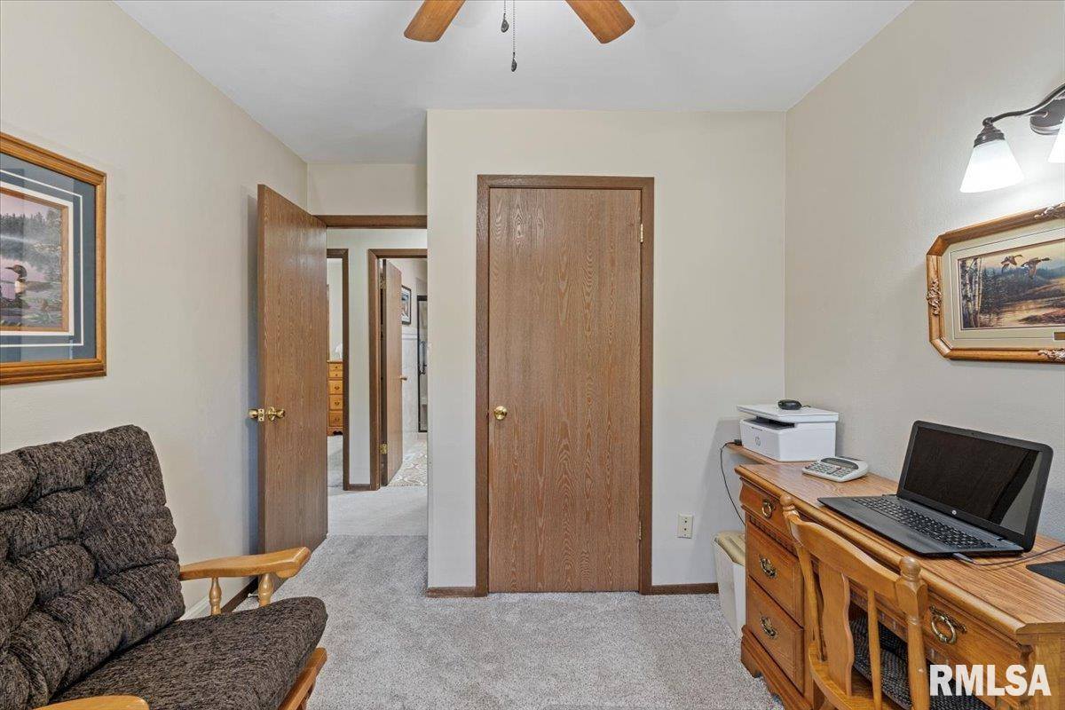 115 West 19TH Avenue, Coal Valley, IL 61240