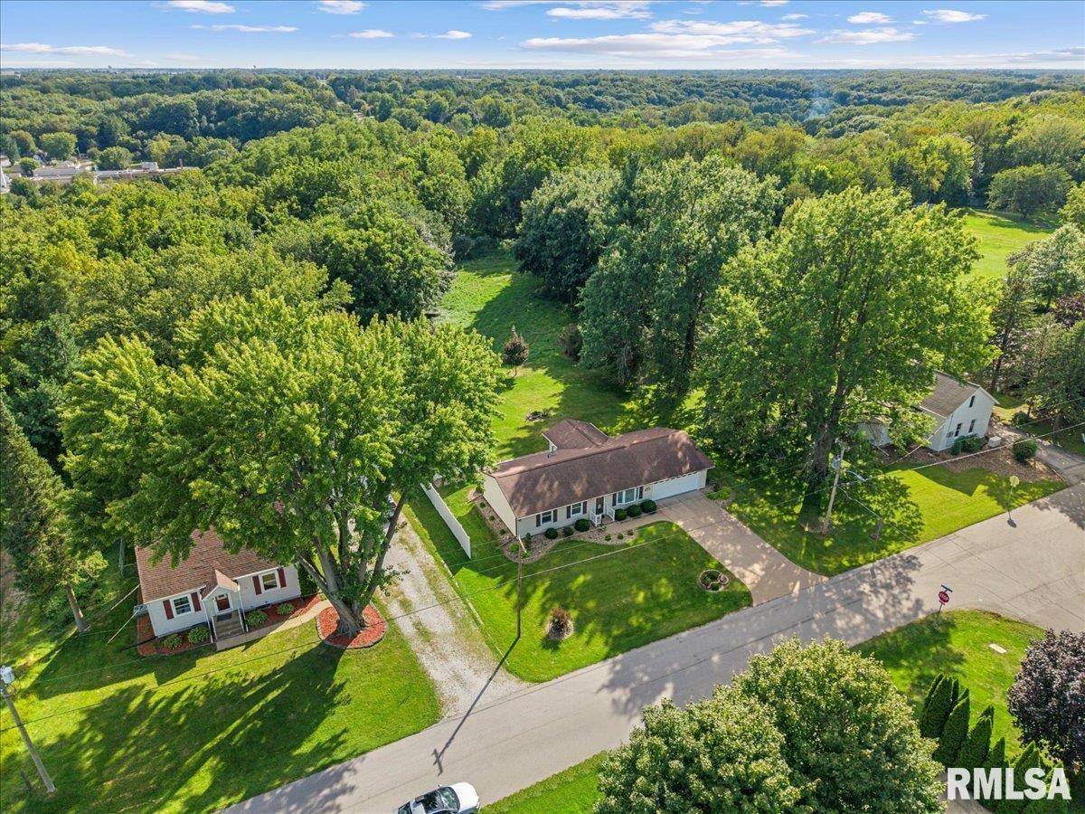 115 West 19TH Avenue, Coal Valley, IL 61240