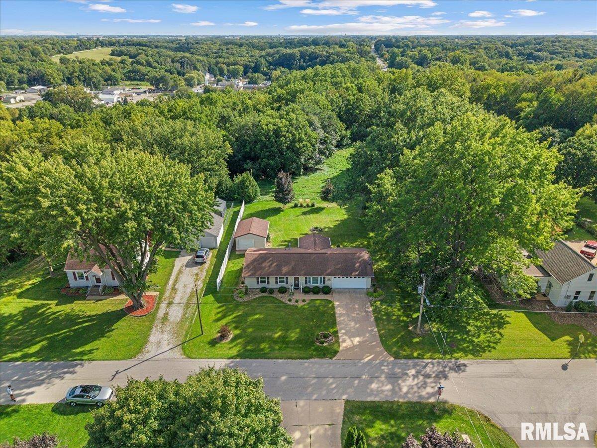 115 West 19TH Avenue, Coal Valley, IL 61240