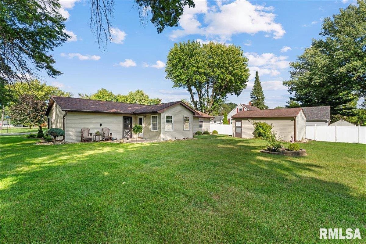 115 West 19TH Avenue, Coal Valley, IL 61240