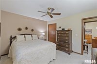 115 West 19TH Avenue, Coal Valley, IL 61240