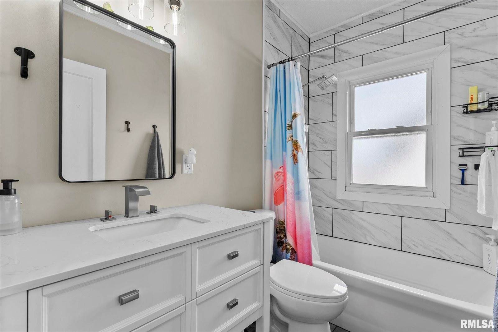 2946 Iowa Street, Davenport, IA 52803