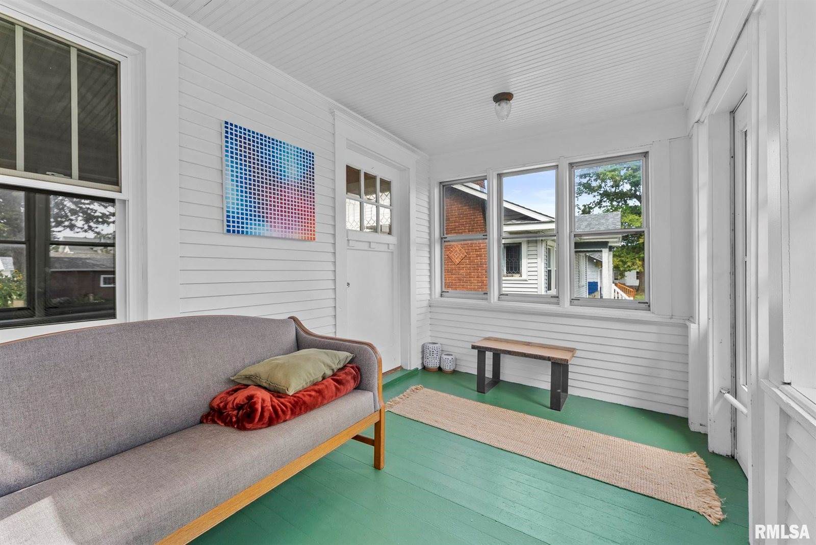 2946 Iowa Street, Davenport, IA 52803