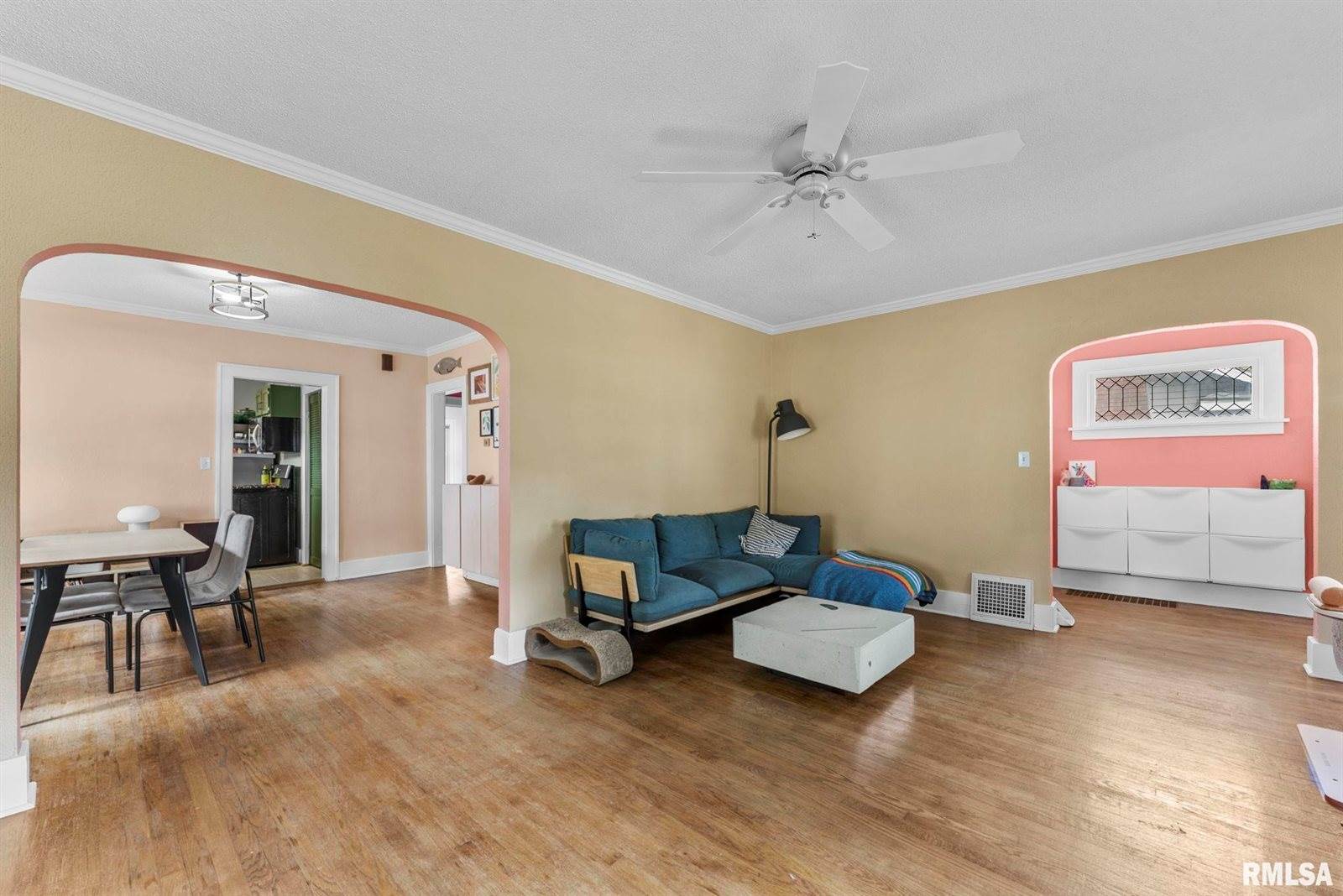 2946 Iowa Street, Davenport, IA 52803