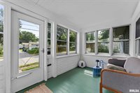 2946 Iowa Street, Davenport, IA 52803