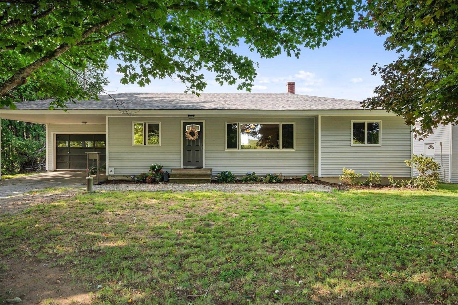 2926 Western Avenue, Newburgh, ME 04444