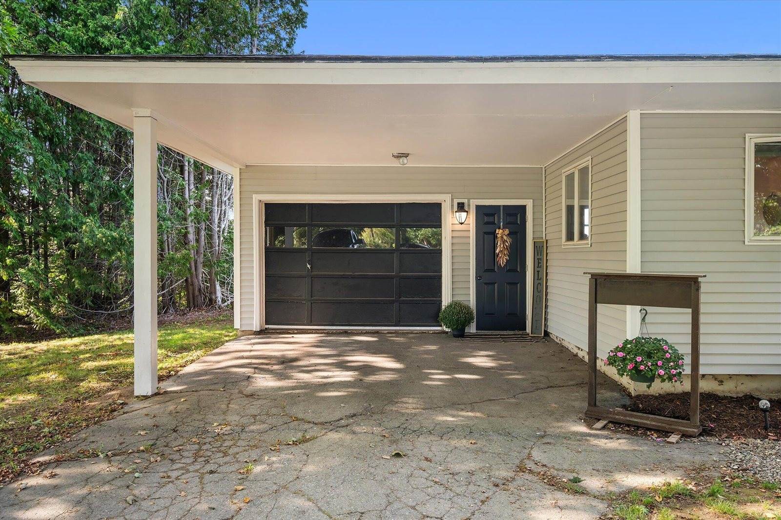 2926 Western Avenue, Newburgh, ME 04444