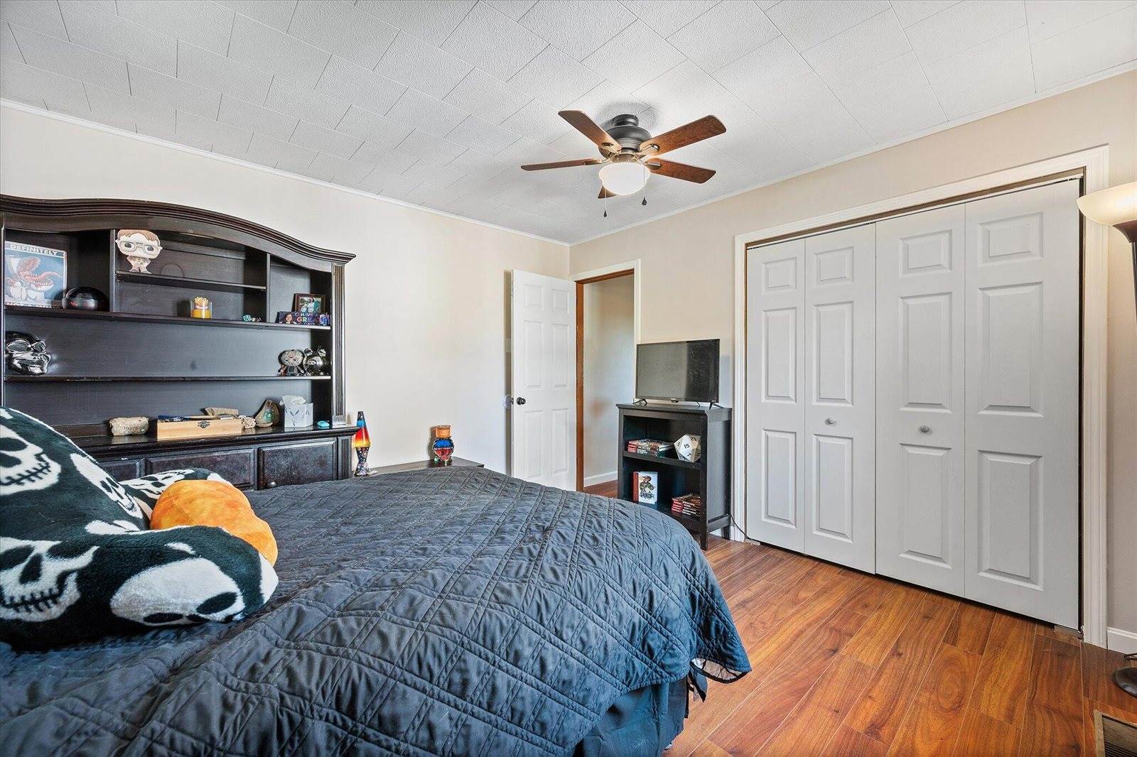 2926 Western Avenue, Newburgh, ME 04444