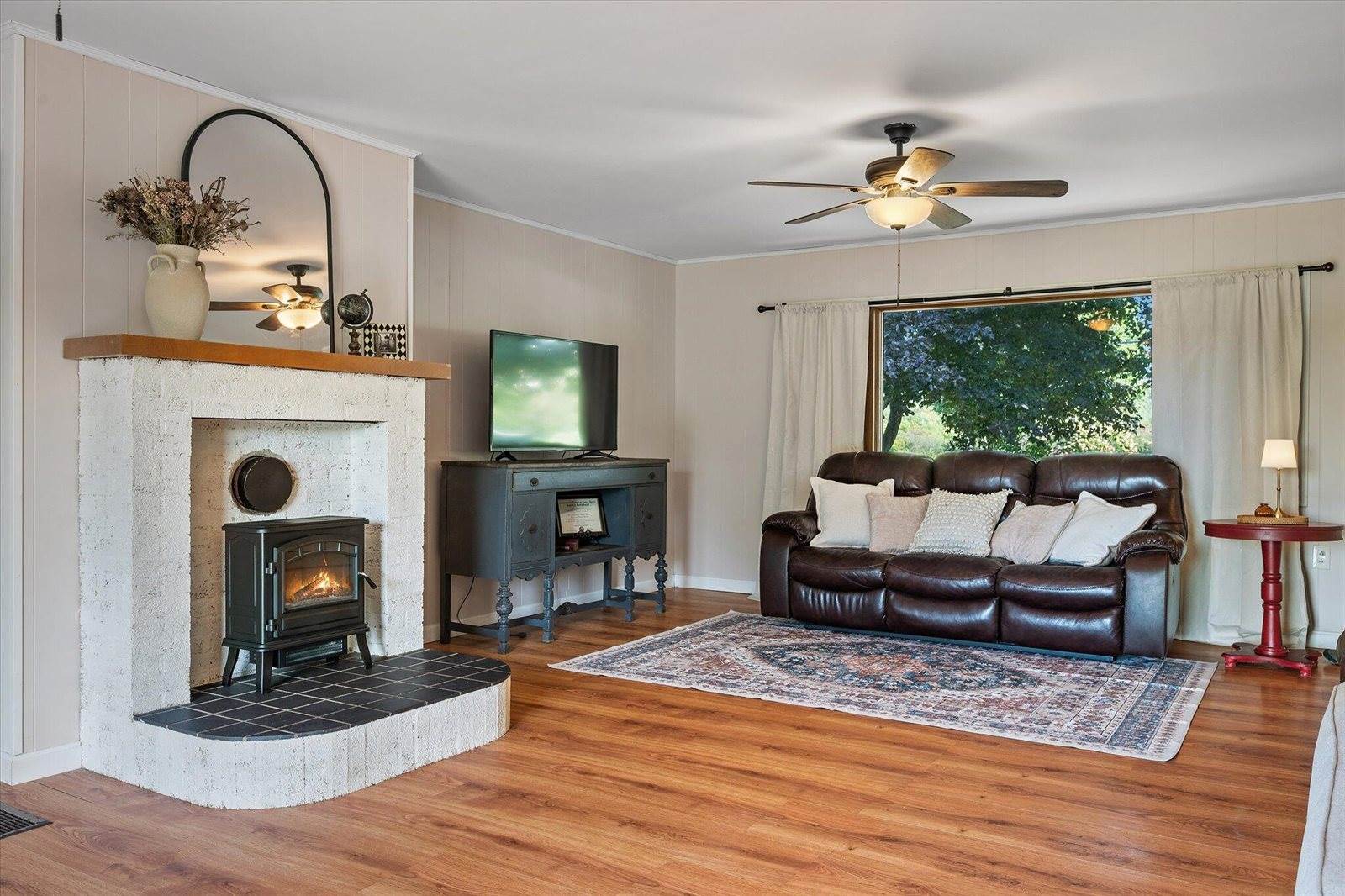 2926 Western Avenue, Newburgh, ME 04444