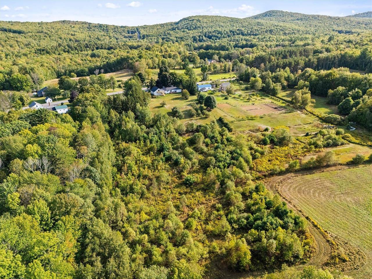 2926 Western Avenue, Newburgh, ME 04444