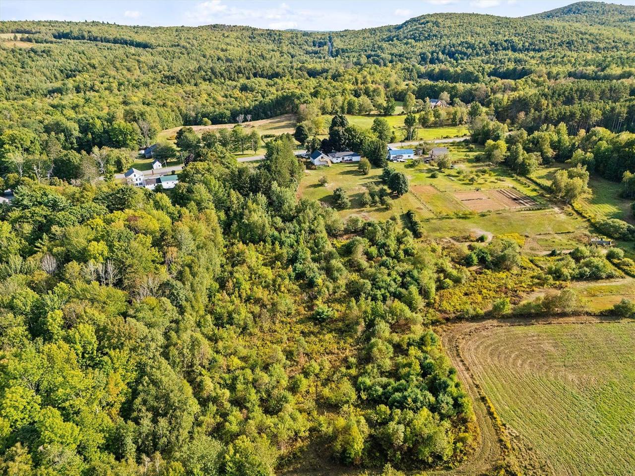 2926 Western Avenue, Newburgh, ME 04444