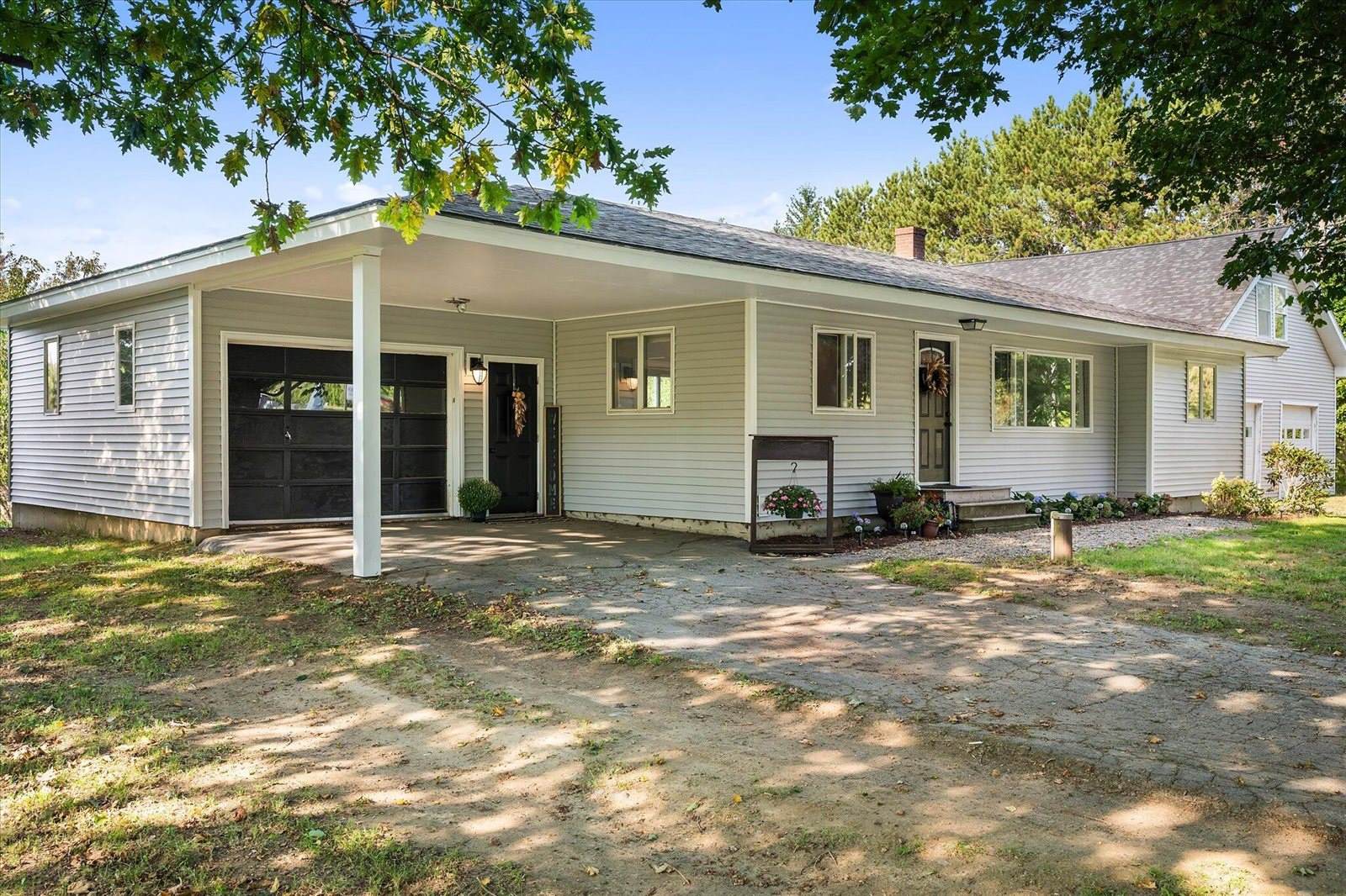 2926 Western Avenue, Newburgh, ME 04444