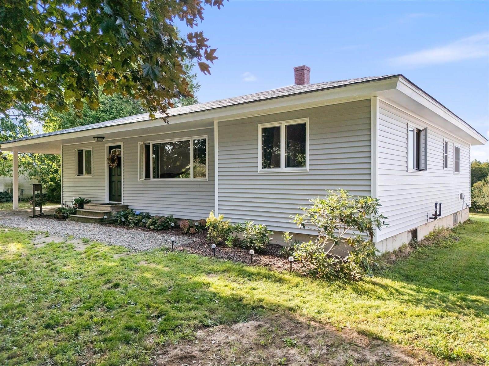 2926 Western Avenue, Newburgh, ME 04444