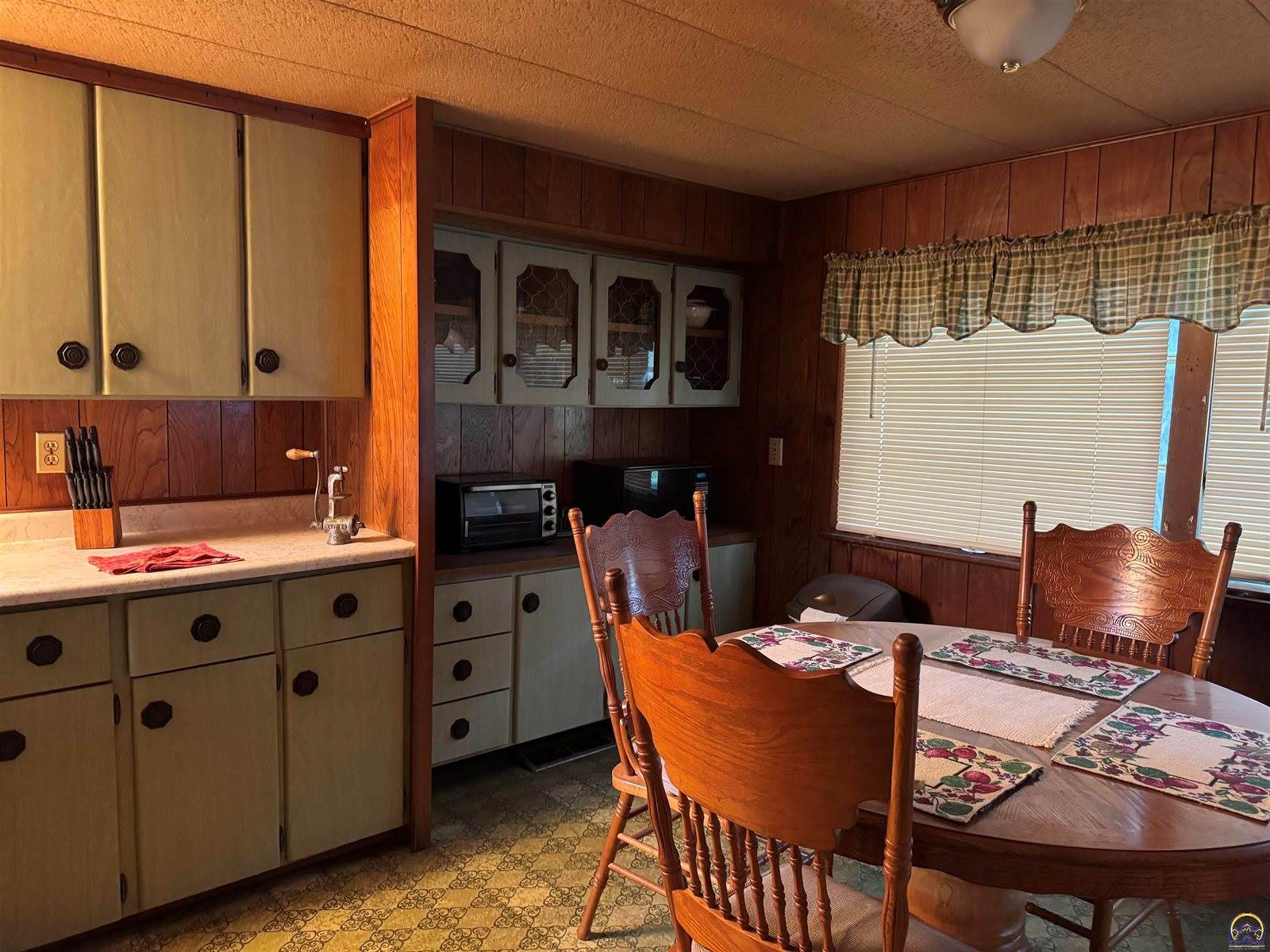 1116 NW Lower Silver Lake RD, Topeka, KS 66608