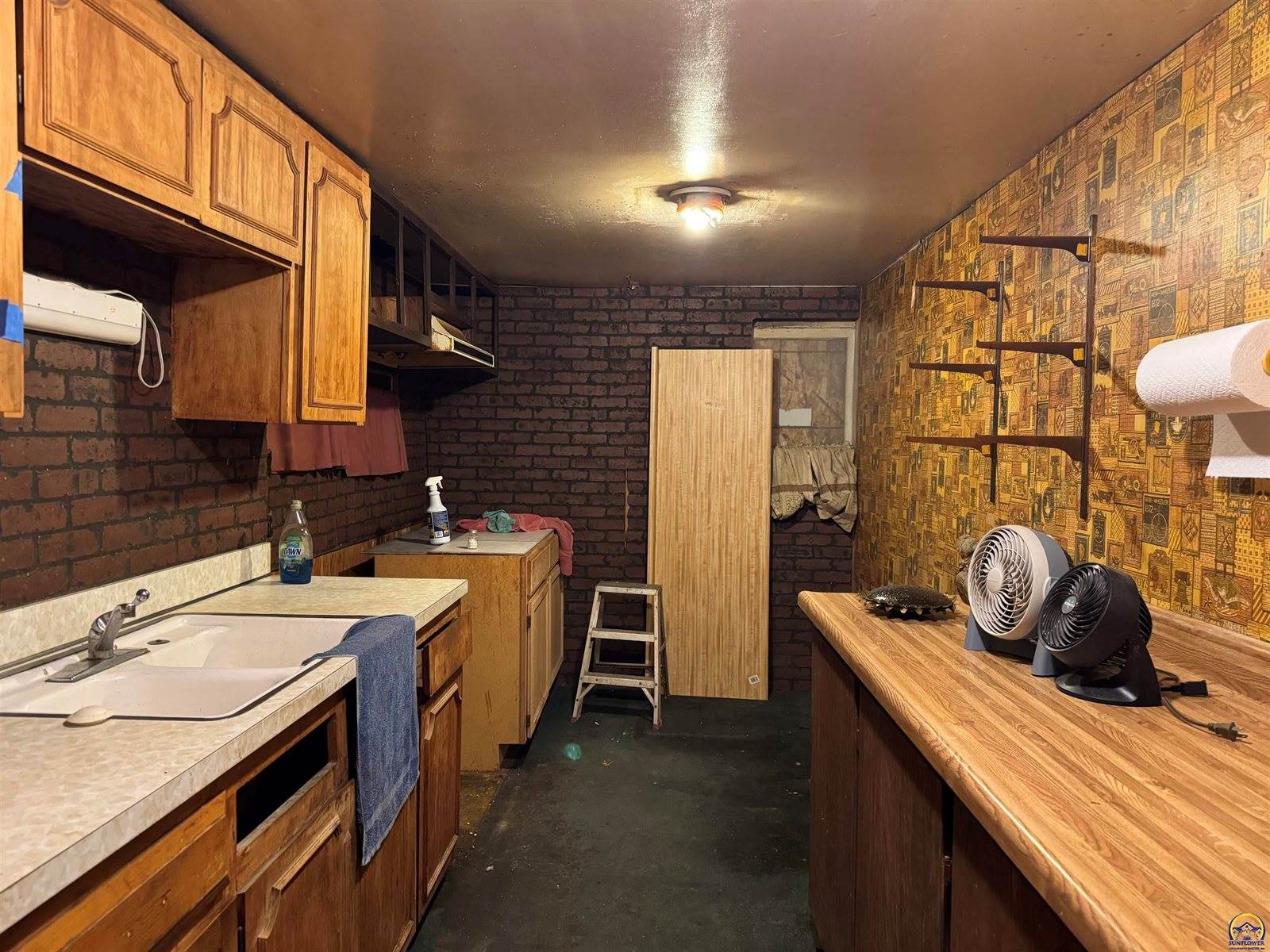 1116 NW Lower Silver Lake RD, Topeka, KS 66608