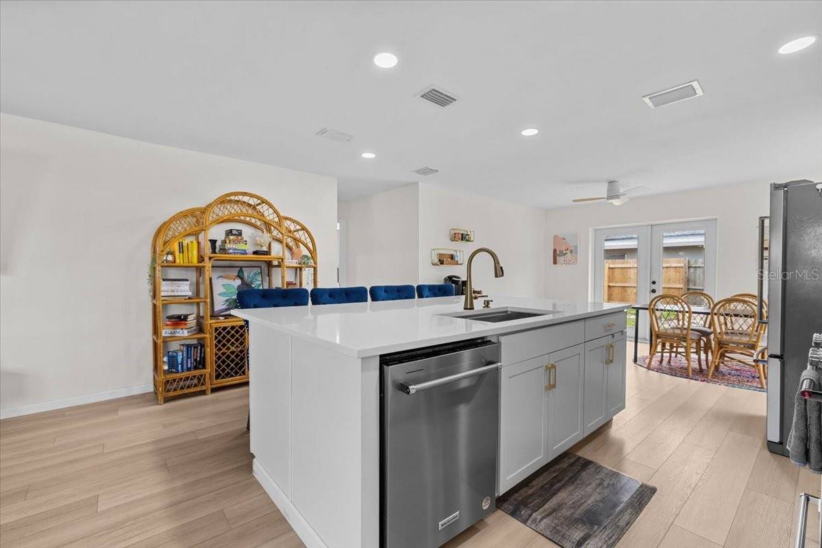 3105 Oxford Drive West, Bradenton, FL 34205