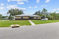 3105 Oxford Drive West, Bradenton, FL 34205